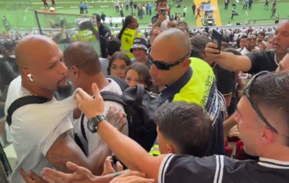 "Felipe Melo ve Corinthians Taraftarları Arasında Çıkan Tansiyon Stadyumu Sarsıyor!"