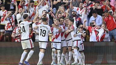 Rayo Vallecano'dan maç sonu Filistin bayraklı kutlama!